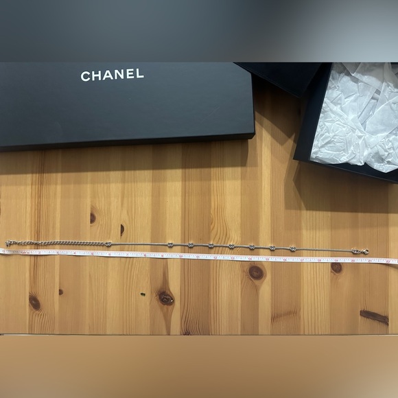 CHANEL 24B Mid Length Mini CC necklace in SILVER - Picture 5 of 5